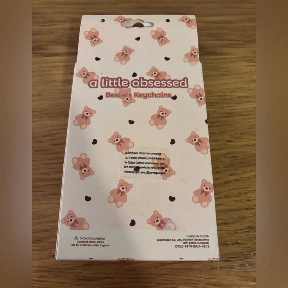 a little obsessed Bestie's magnetic bears keychains connect to each other NEW